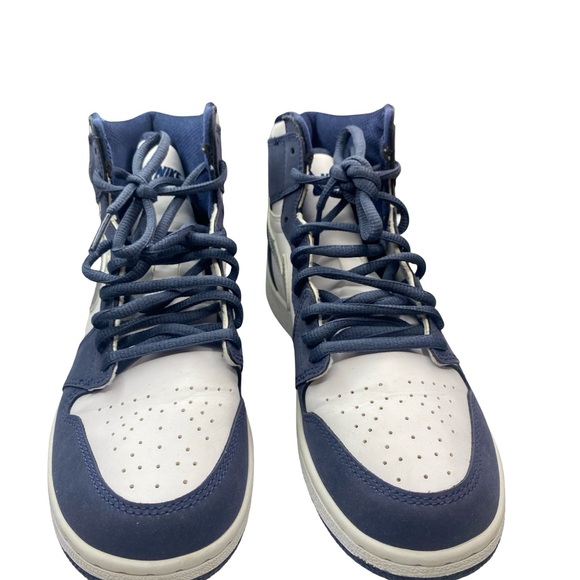 Kids Air Jordan 1 Retro High CO.JP
Midnight Navy - Picture 4 of 10